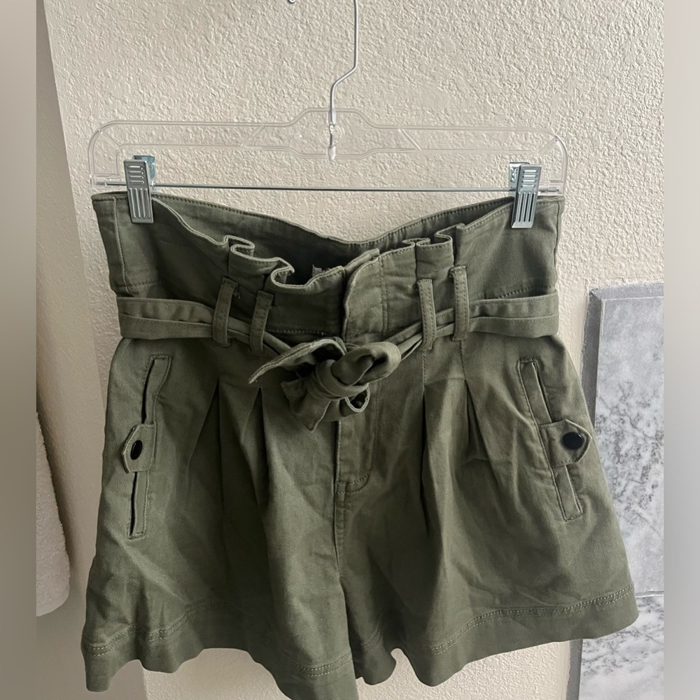 NWT Nordstrom Olive Shorts
